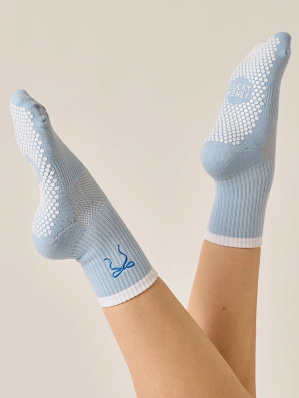 Lucky honey embroidered crew Grip Sock baby blue bow